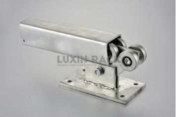 FLOATING DOOR TRACK